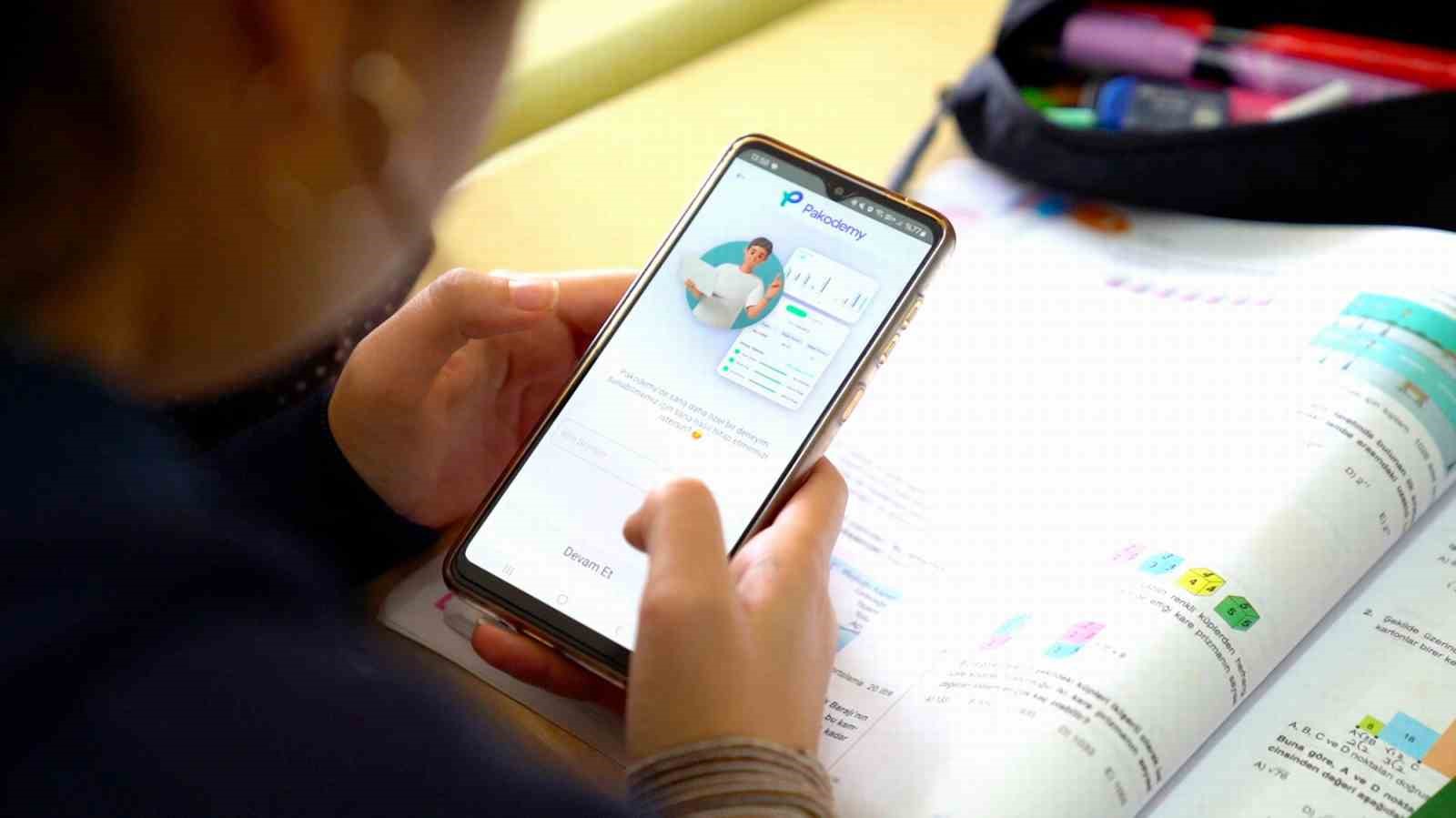 Aliağa Belediyesi’nden üniversiteye hazırlanan gençlere büyük destek