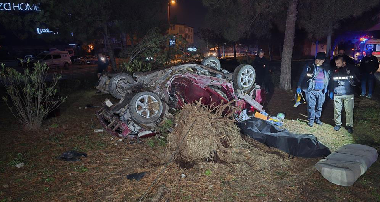 Otomobil, takla atarak çarptığı ağacı kökünden söktü: 1 ölü