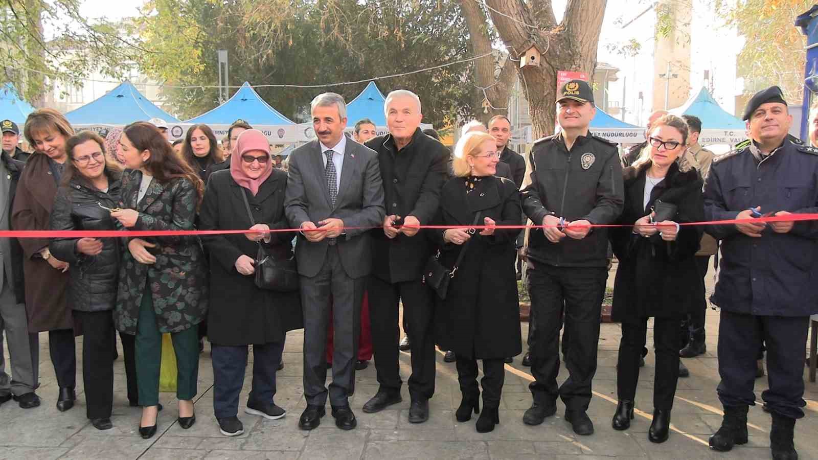 Edirne’de polis eşleri tek yürek oldu, tüm ürünler tükendi