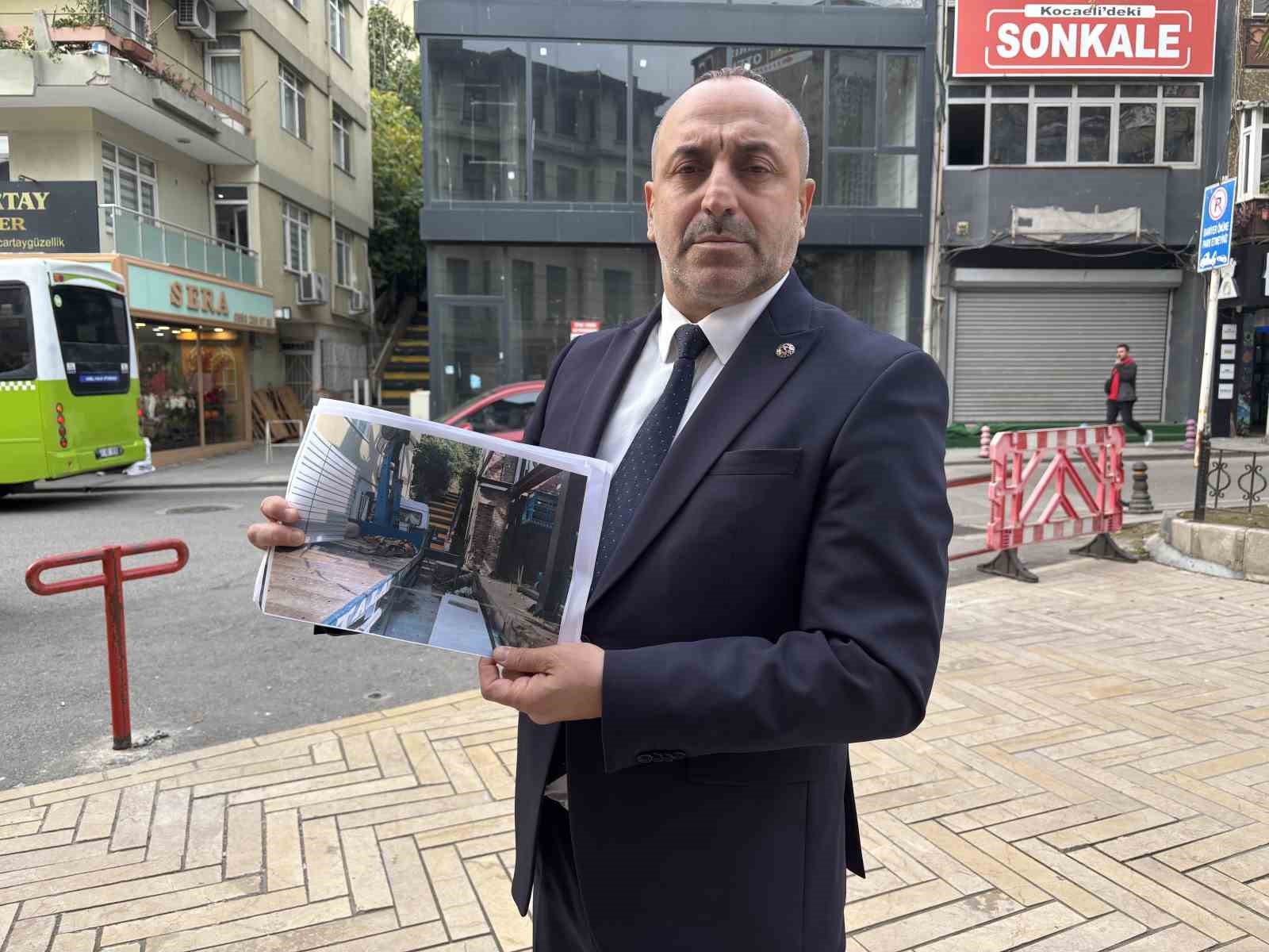 Belediye kaçak diye mühürledi, seçim ofisi oldu