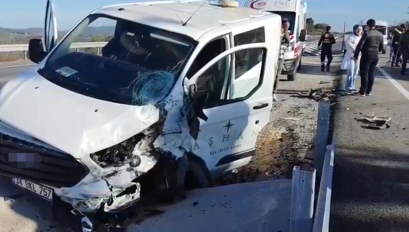 2 araç çarpıştı: 2 yaralı