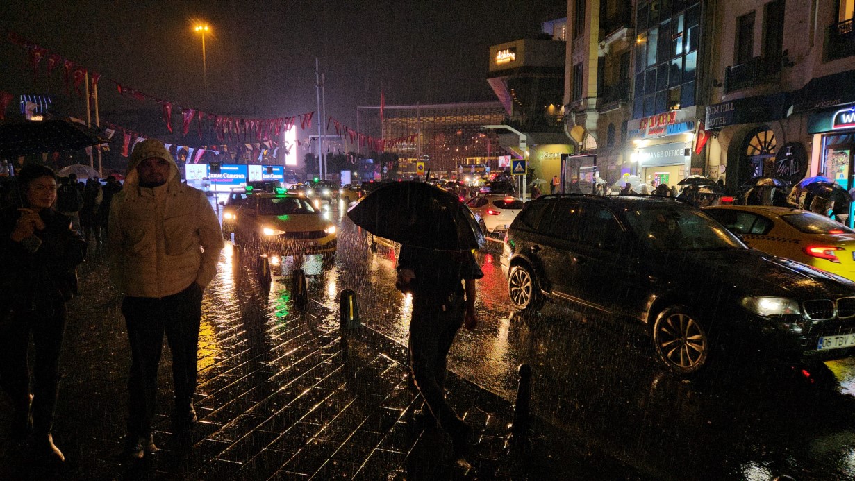 Meteoroloji'den alarm! 23 il için sarı kodlu sağanak uyarısı