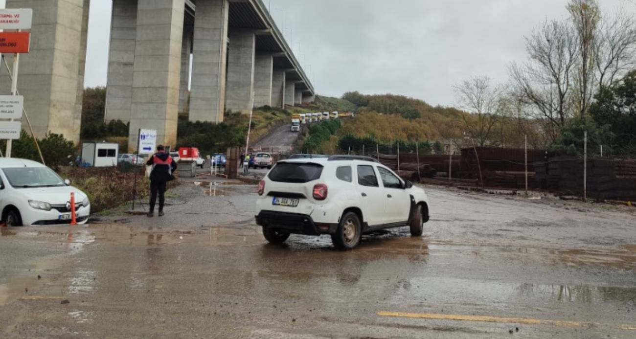 Sarıyer’de Kilyos tüneli inşaatında yağış nedeniyle yol çöktü