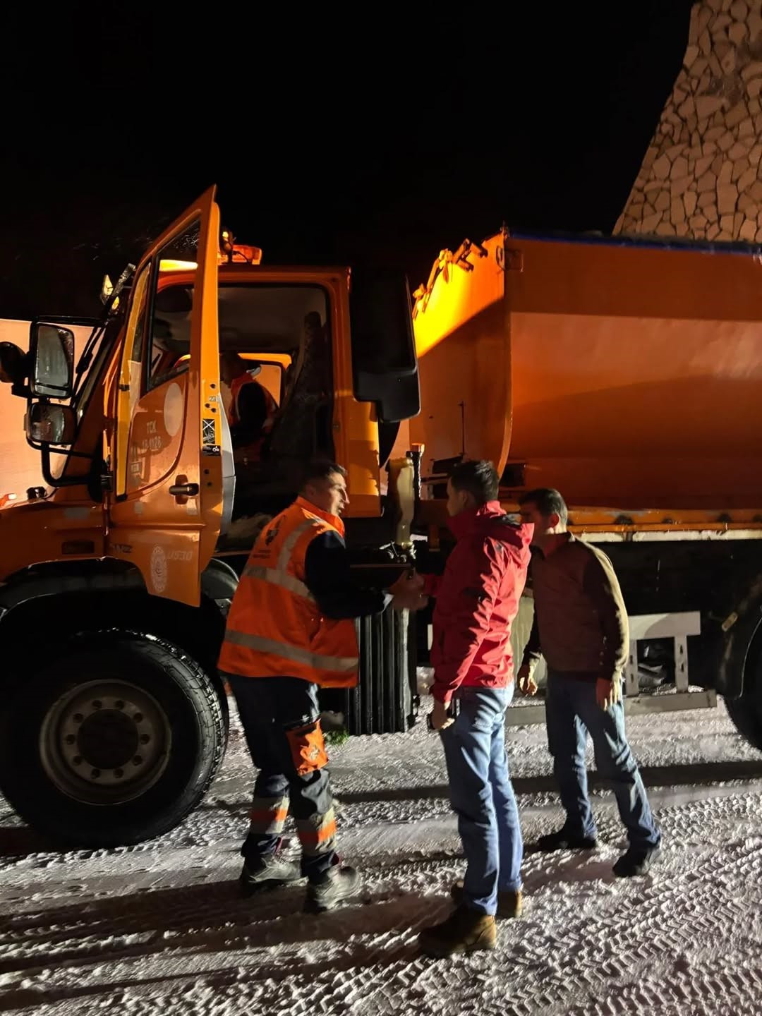 3 bin rakımlı Karabet Geçidi’nde kar yağışı etkili oldu