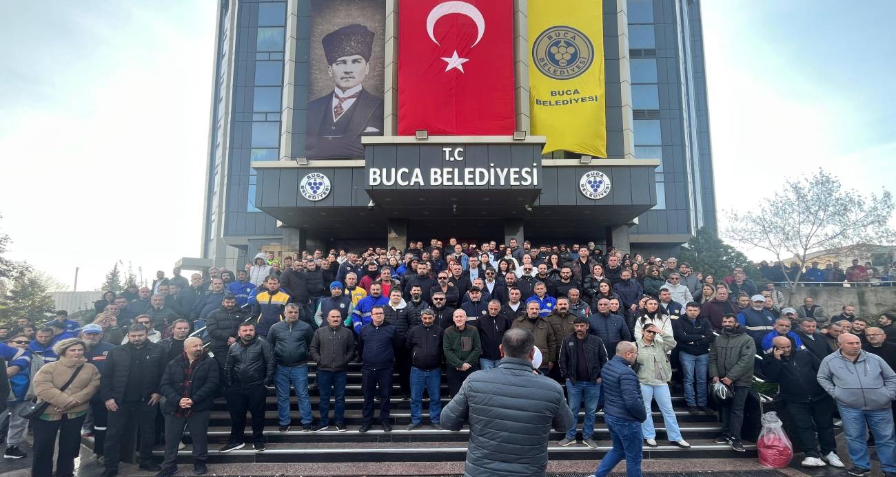Buca Belediyesinde işçiler yeniden iş bıraktı, çöpler birikmeye başladı
