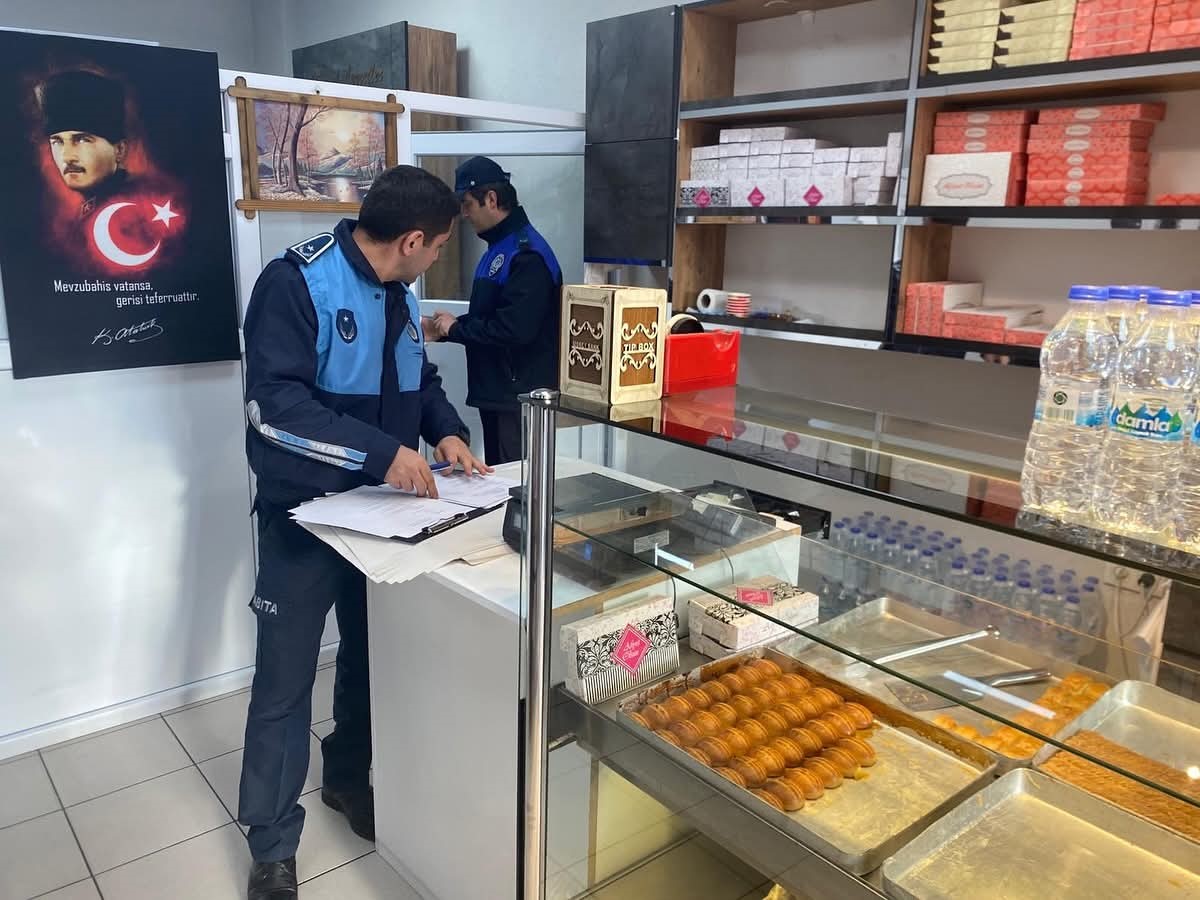 Babaeski’de tatlı üretimi ve satışı yapan iş yerleri denetlendi