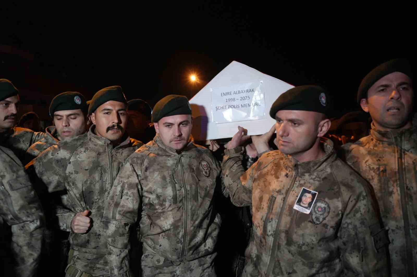İstanbul’da şehit düşen polis memurunun naaşı Samsun’a getirildi