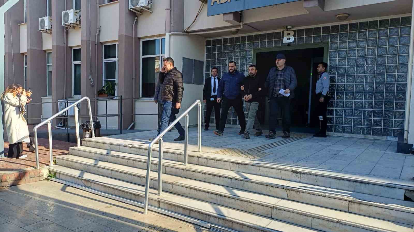 Eşini sırtından bıçaklayan şahıs tutuklandı