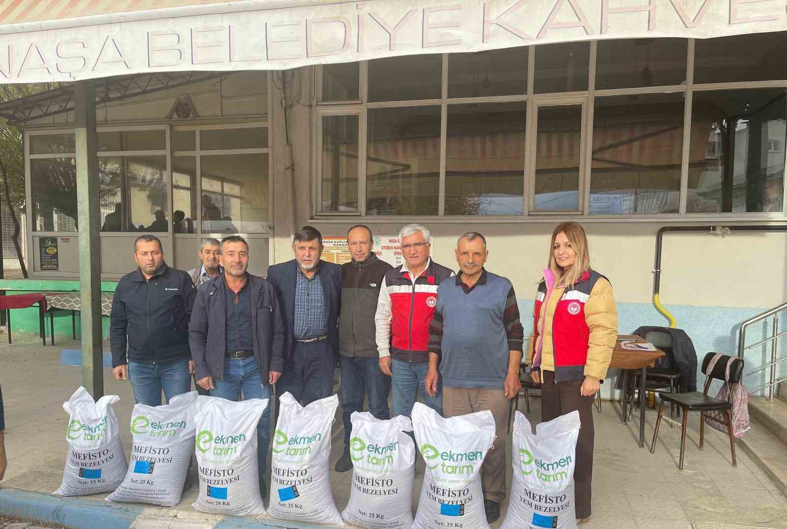 Simav’da 39 üreticiye yem bezelyesi tohumu desteği