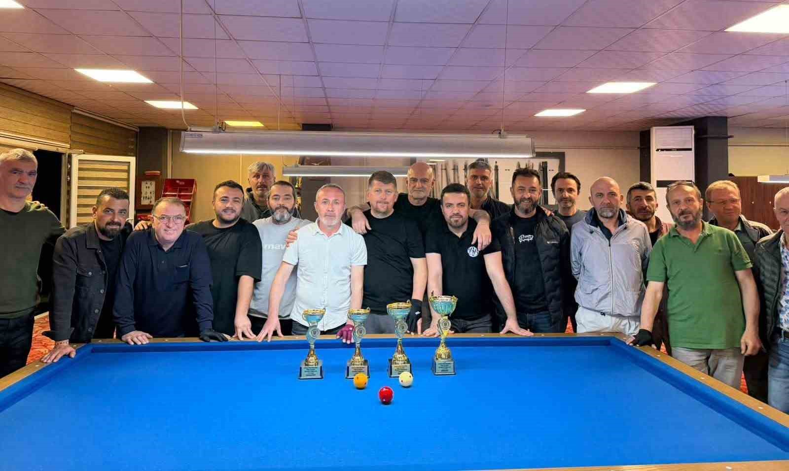 genclik-haftasi-nda-centilmenligin-kazandigi-3-bant-bilardo-turnuvasi