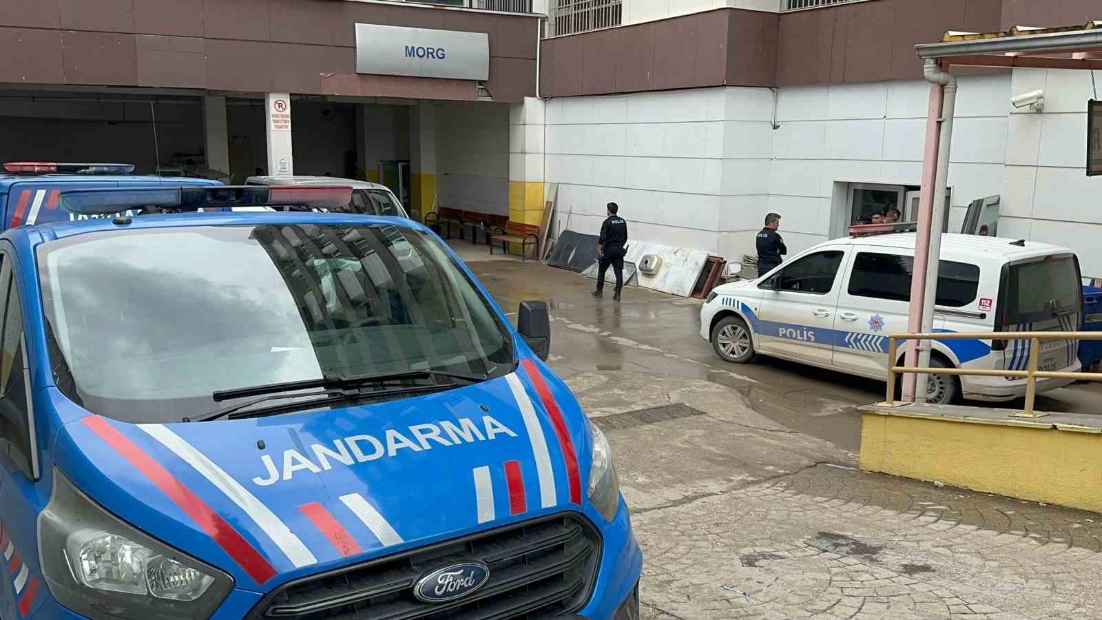 Balkondan düşen yaşlı adam hayatını kaybetti