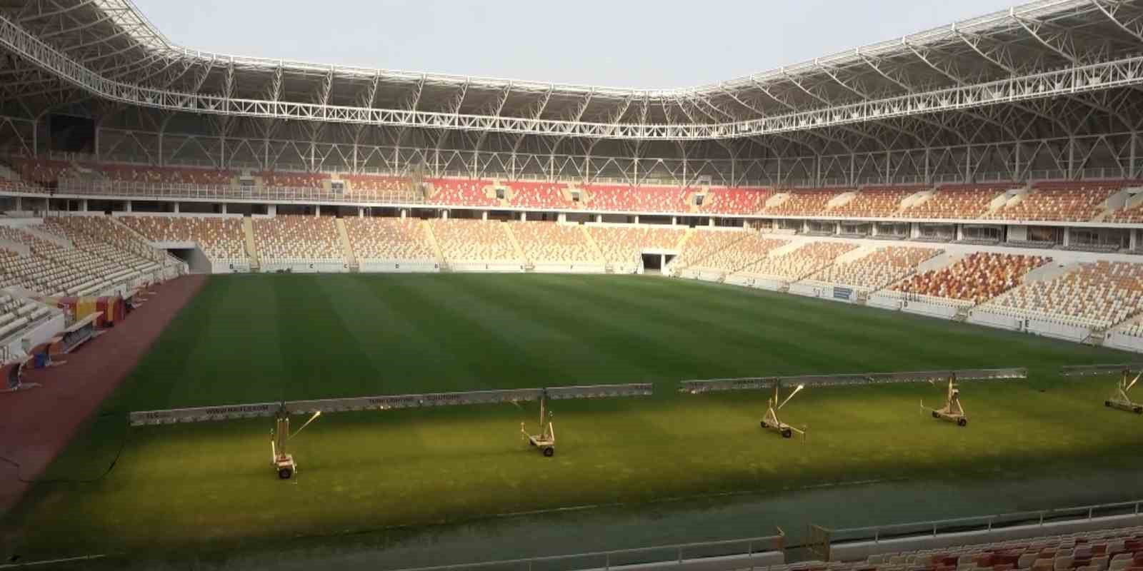 Yeni Malatyaspor’dan geriye kusursuz stat zemini kaldı