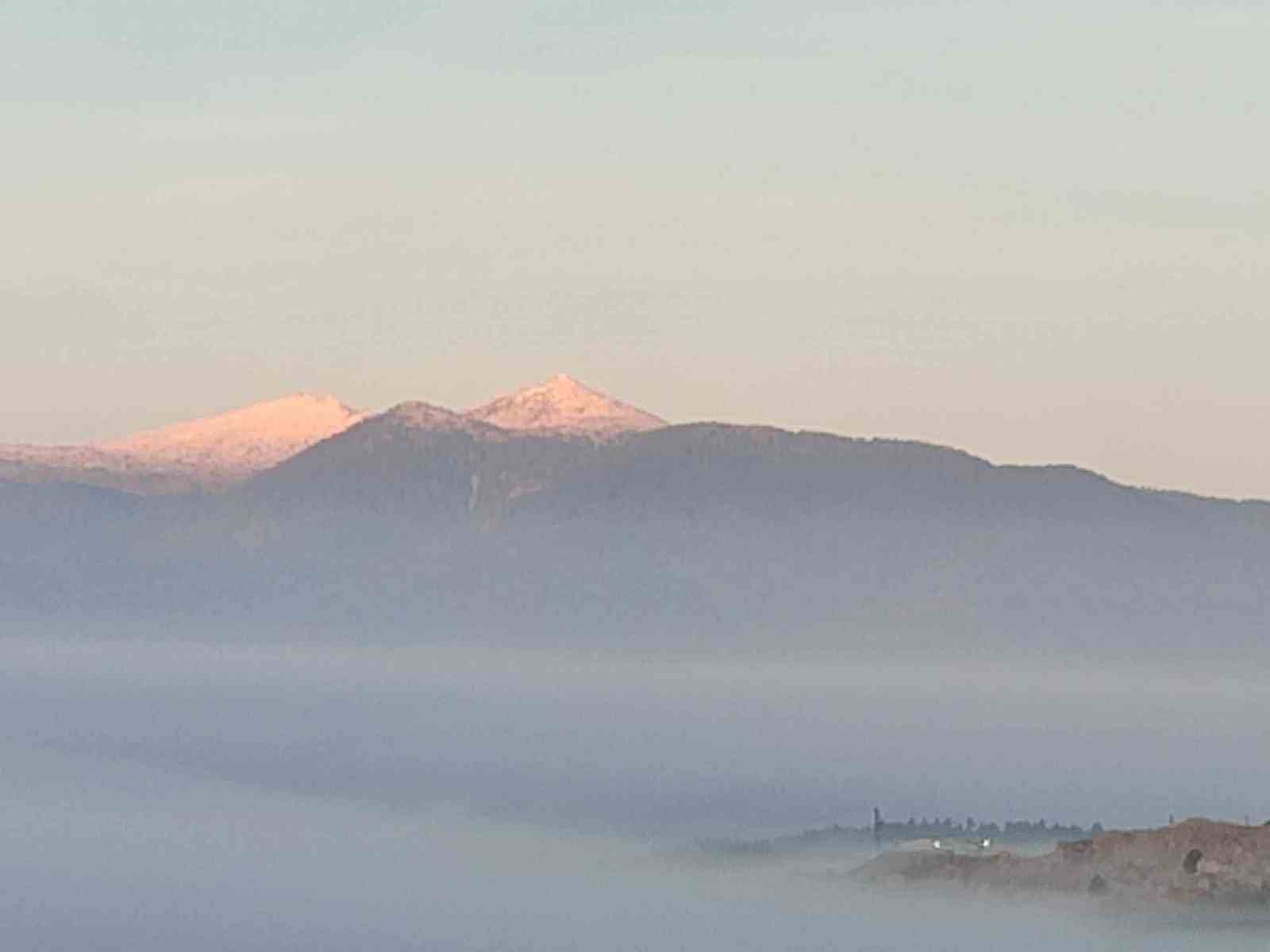 Emet Eğrigöz dağı beyaza büründü