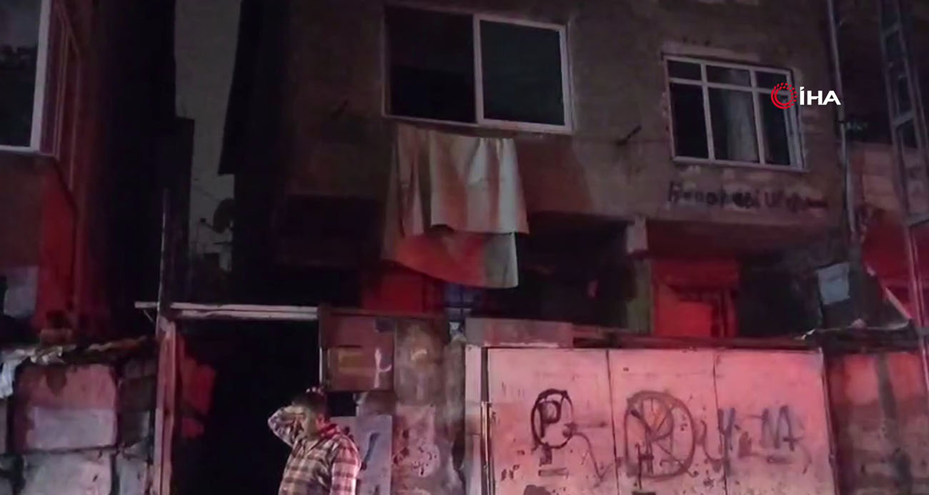 Pendik’te 2 katlı binadaki yangında 3 çocuk hayatını kaybetti 1 çocuk ağır yaralandı