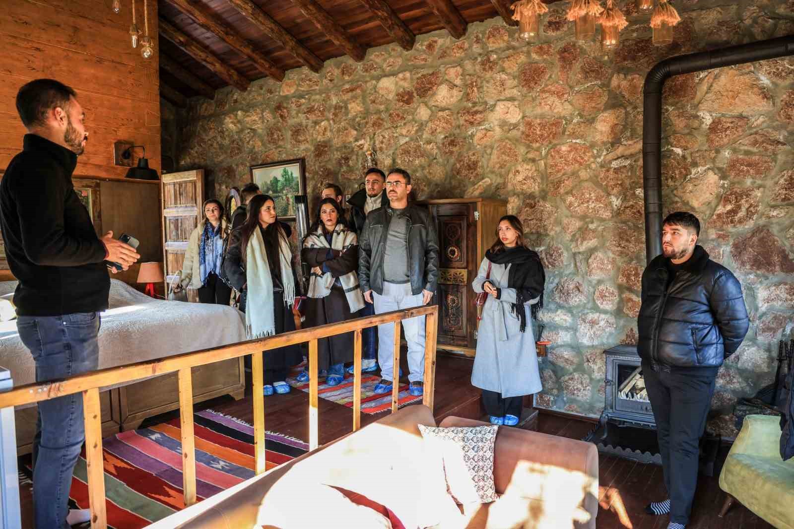 Üniversiteli gençler Sakin Şehir ünvanlı Çameli’yi gezdi