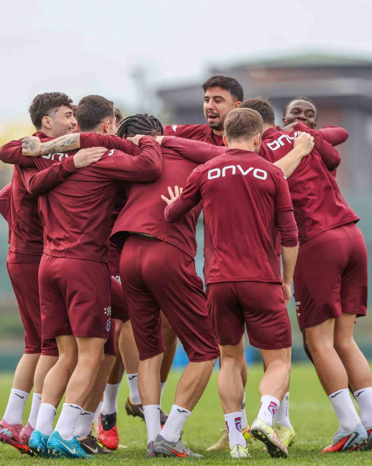 Trabzonspor, Beşiktaş maçı öncesi kenetlendi