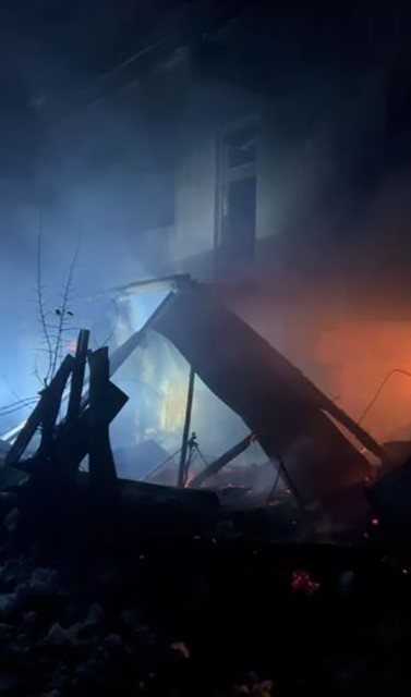 Artvin Şavşat’taki yangın bölgesine ulaşım kar nedeniyle güçlükle sağlandı