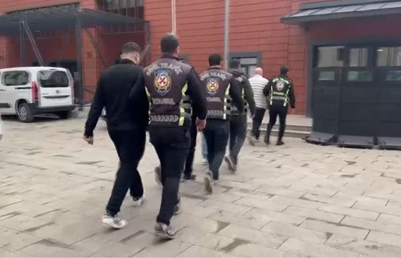 Düğün konvoyunda trafiği tehlikeye atan şahıslara 15 bin 888 TL ceza