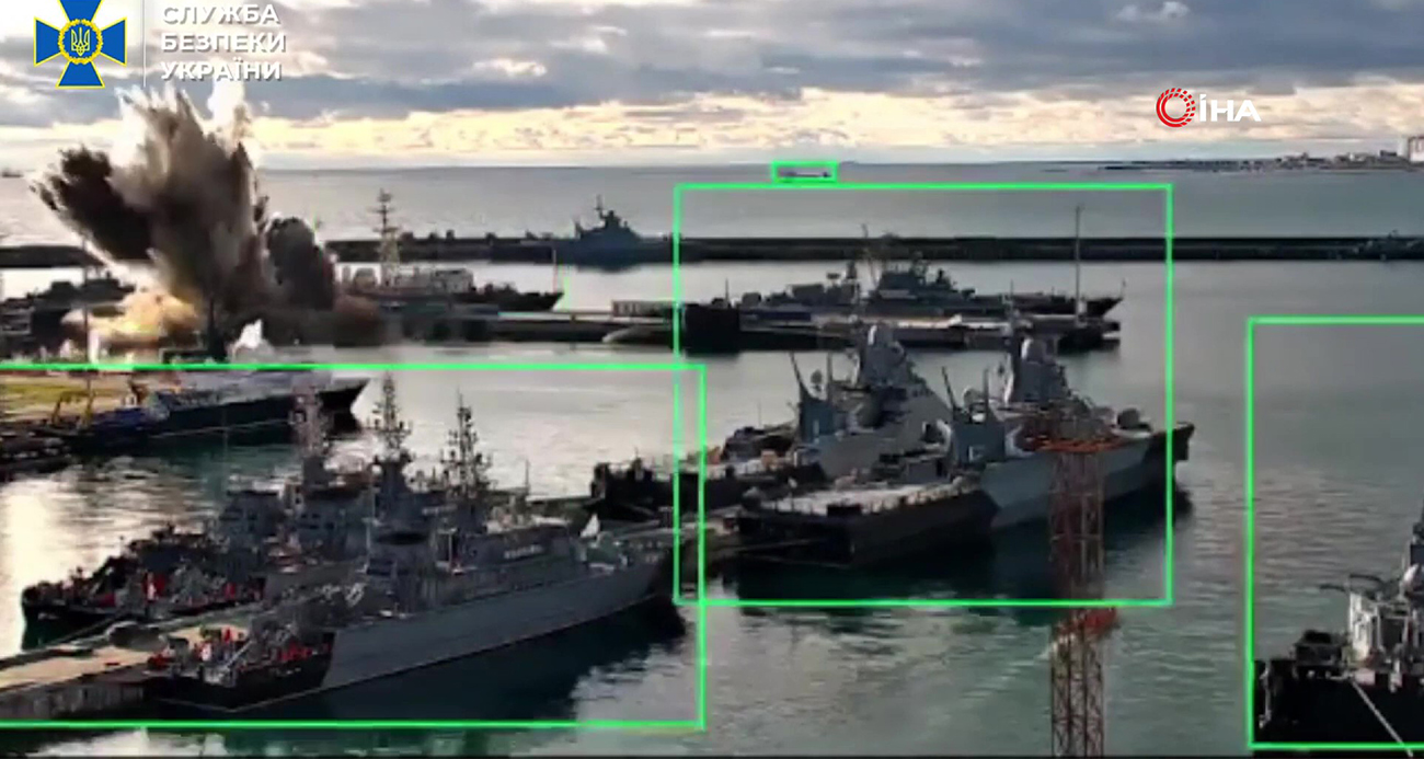 Ukrayna, Rusya’ya ait denizaltıyı vurdu