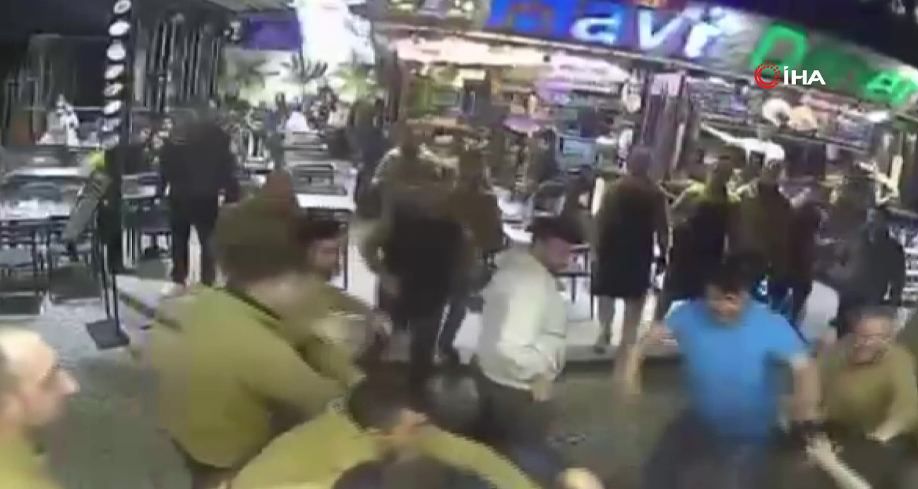 Fatih’te esnaf kavgasında yumruklar havada uçuştu
