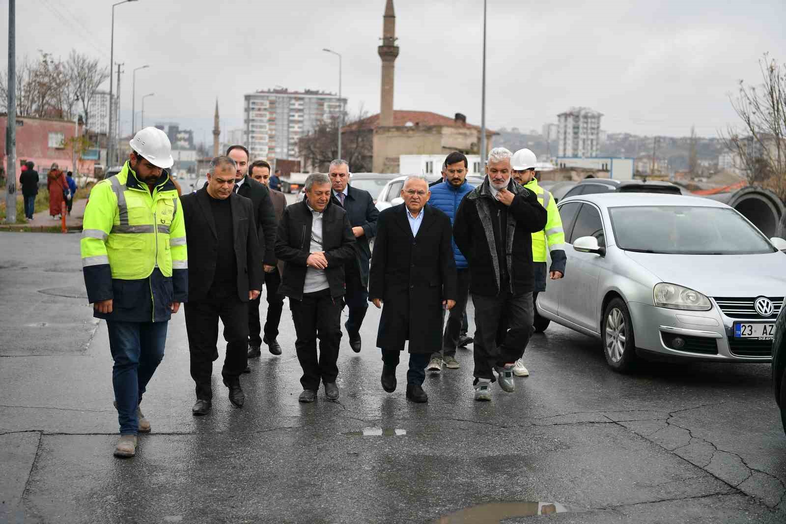 Başkan Büyükkılıç; Kartal Kavşağı altyapı çalışmalarını inceledi