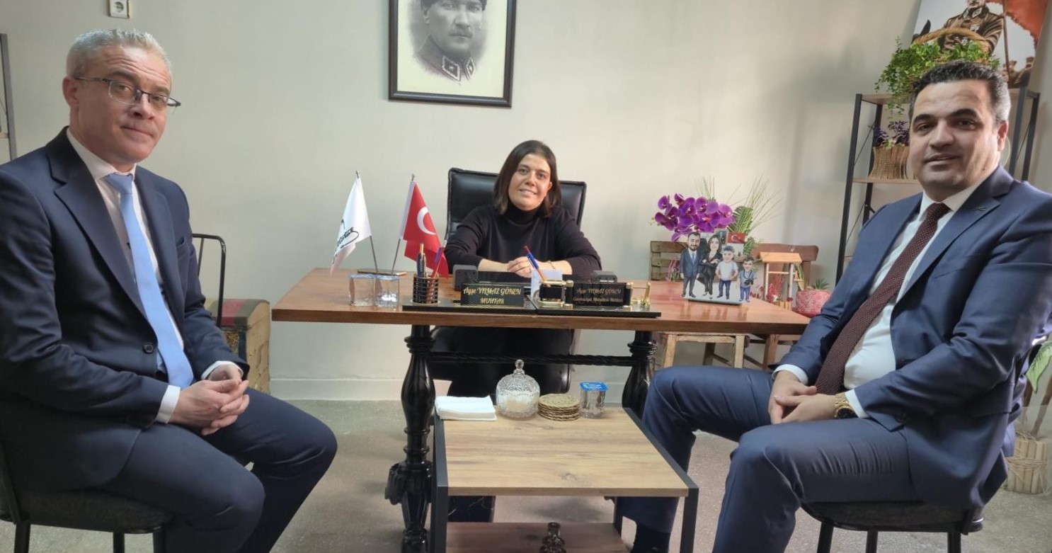 Kaymakam Dalak’tan kadın muhtara teşekkür