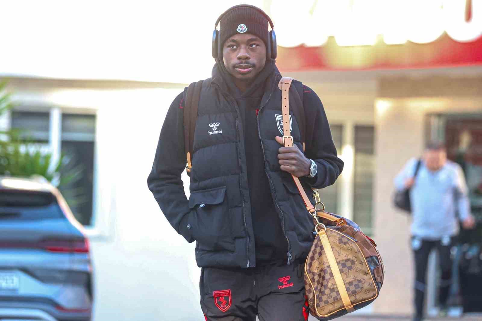 Samsunspor, UEFA Konferans Ligi’nde ilk 8 için Almanya’ya uçtu