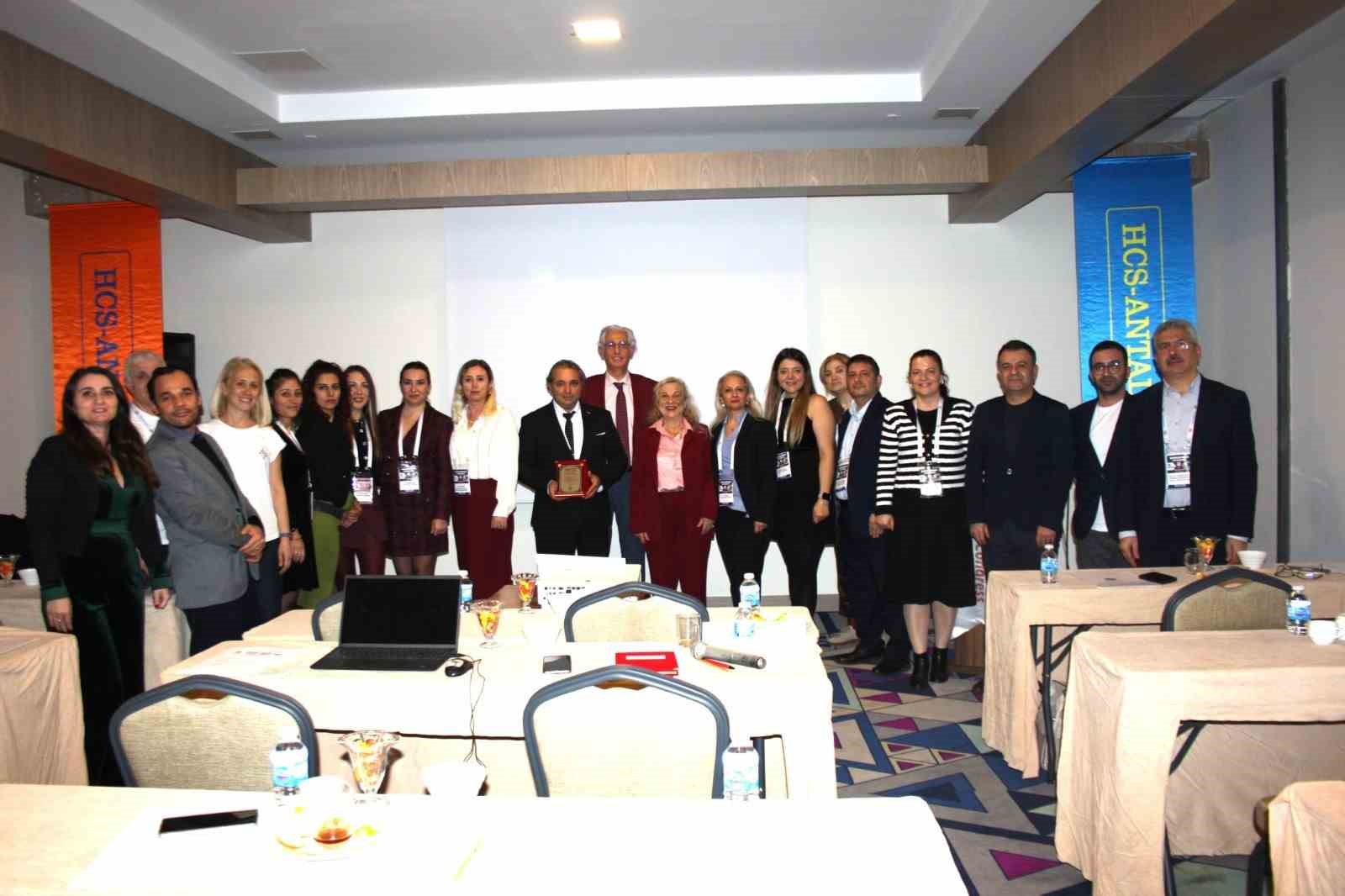 Acil tıp eğitiminde dijitalleşme çalışmasına uluslararası kongrede ödül