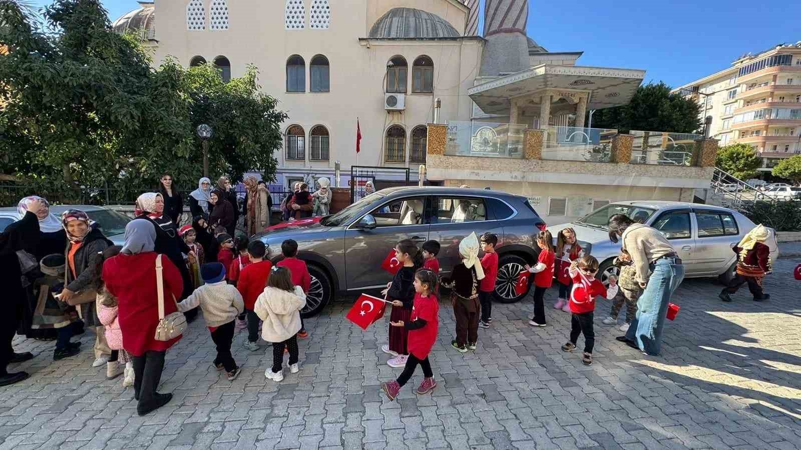 Minikler Togg’la tanıştı, yerli üretimi öğrendi