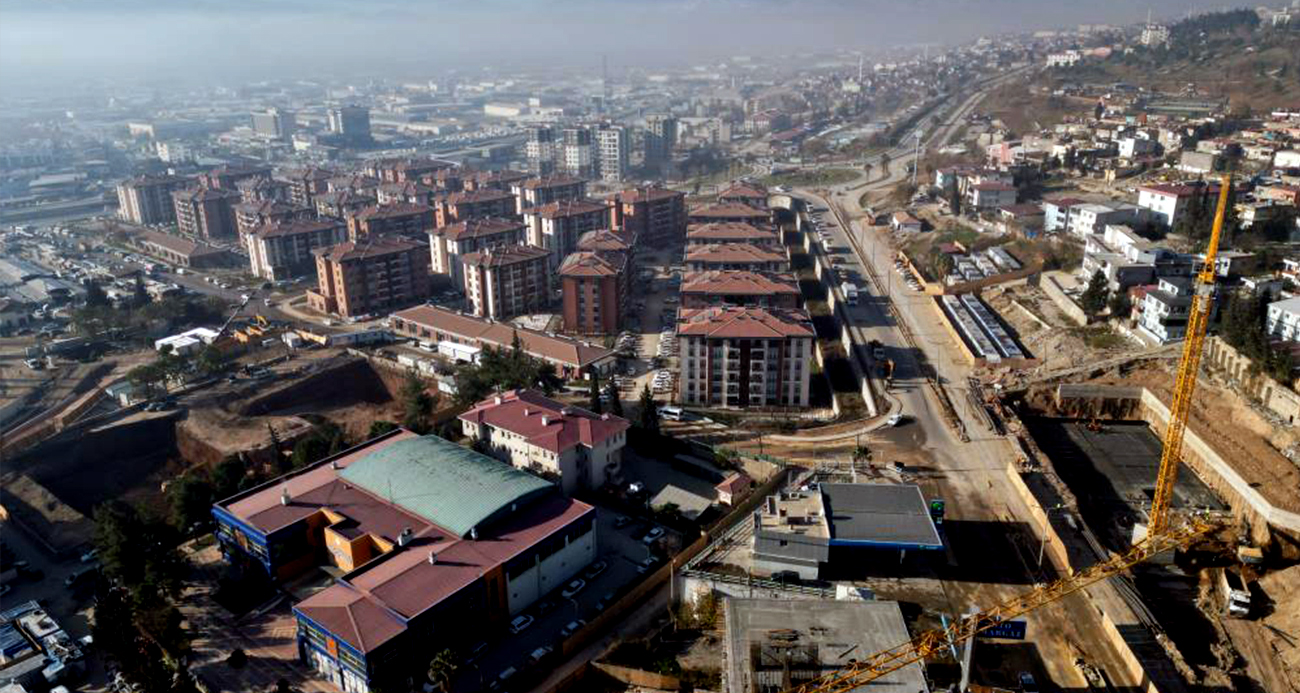 Deprem bölgesinden Bakan Kurum’a destek:  