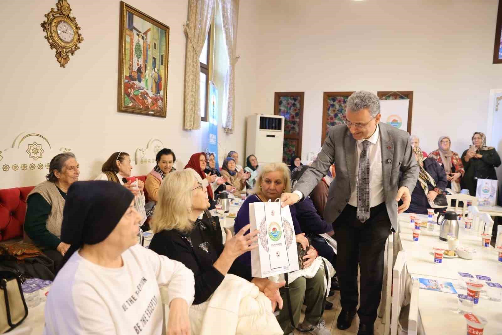 Başkan Kurnaz’dan yaş almışlara vefa: 