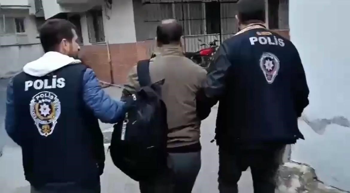 İzmir’de siber operasyonu: 4 firari dolandırıcı yakalandı