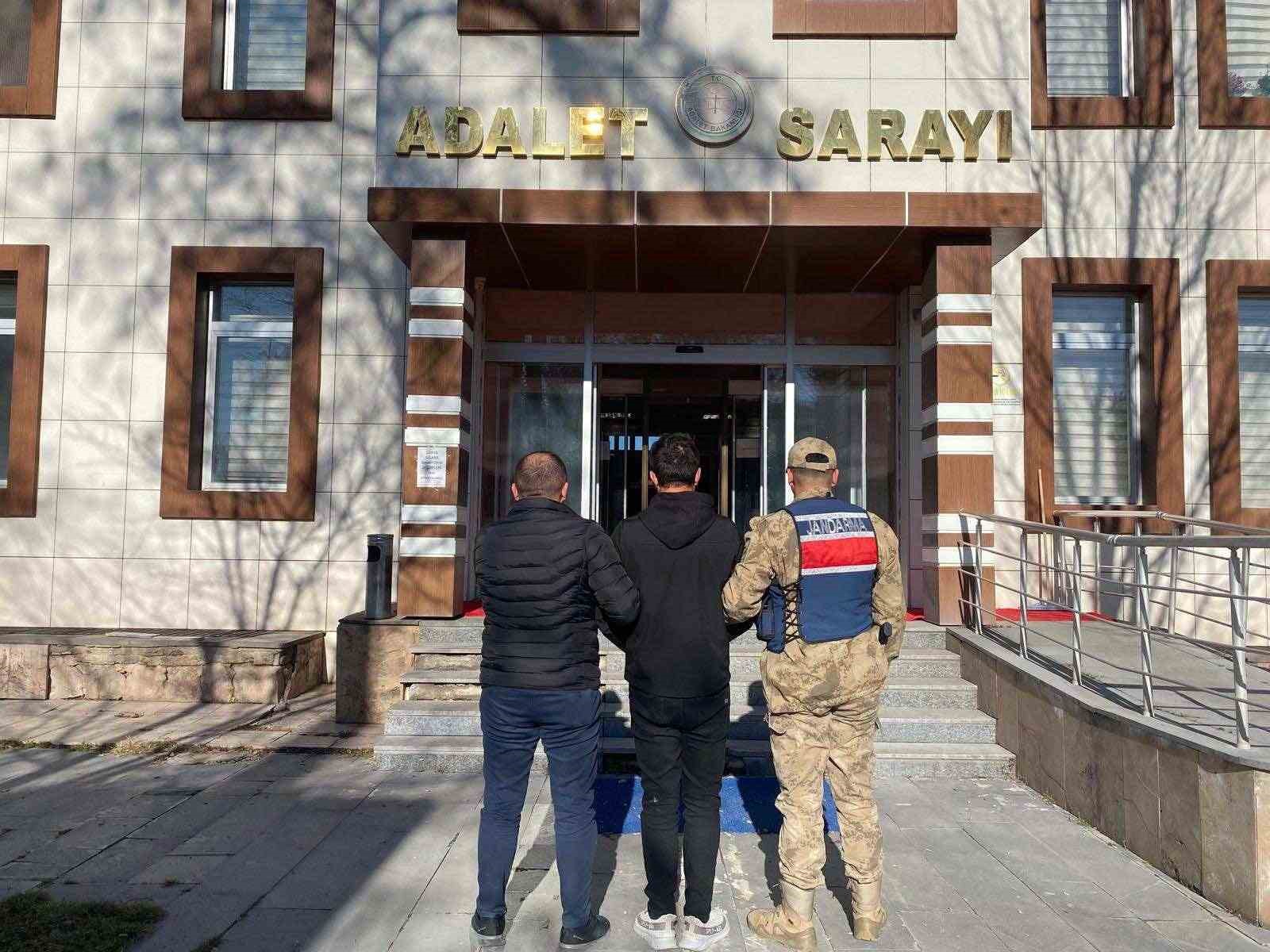 Malazgirt’te aranan şahıs jandarma tarafından yakalandı