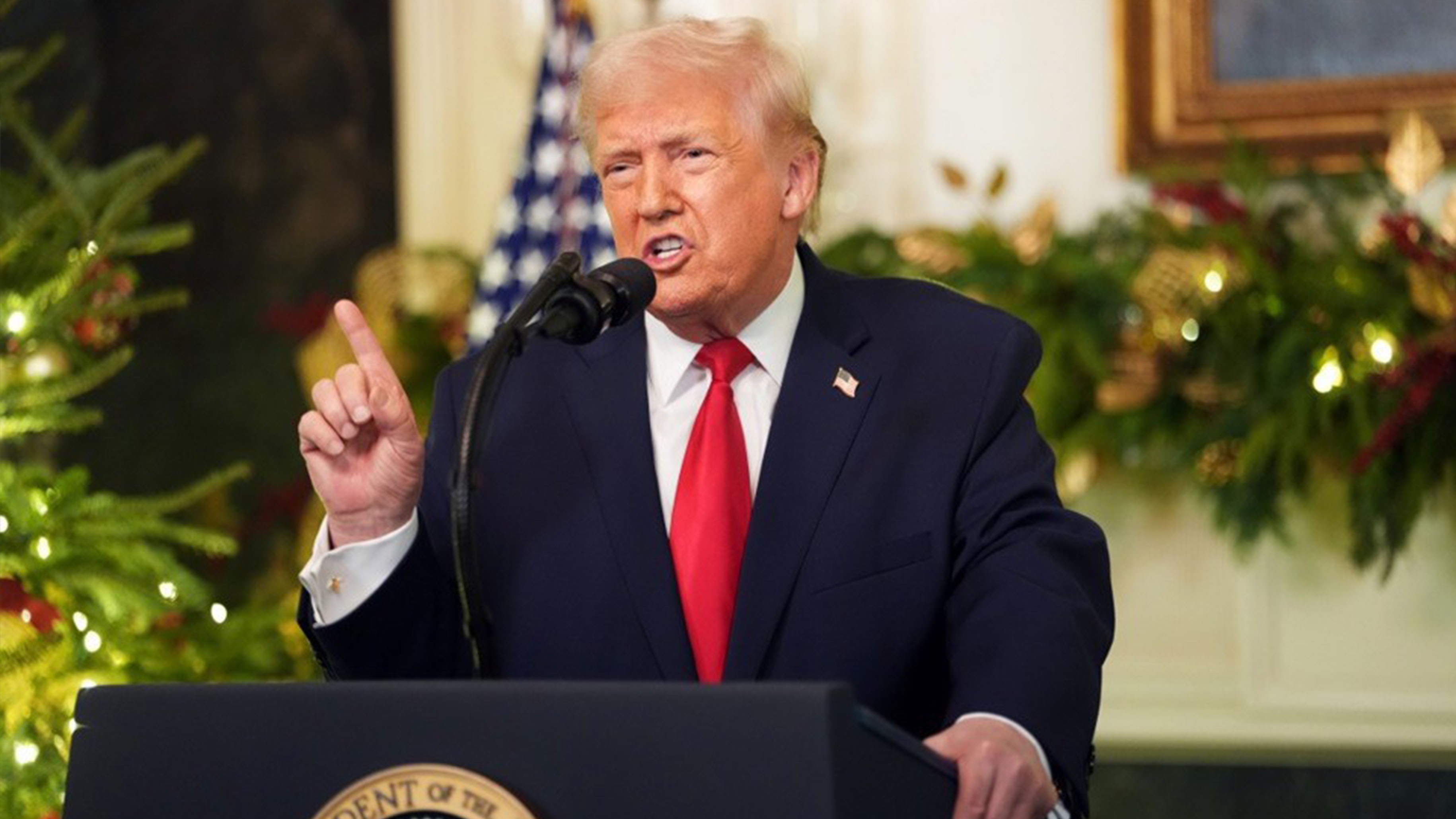 Trump'tan  ABD askerine bin 776 dolar ikramiye