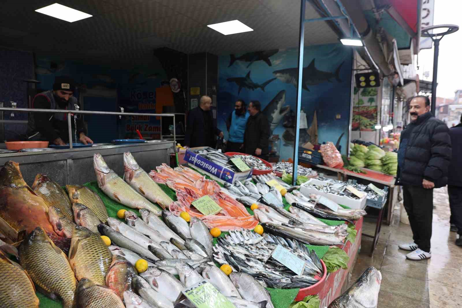 Havaların soğumasıyla birlikte vatandaşların balığa olan rağbeti arttı