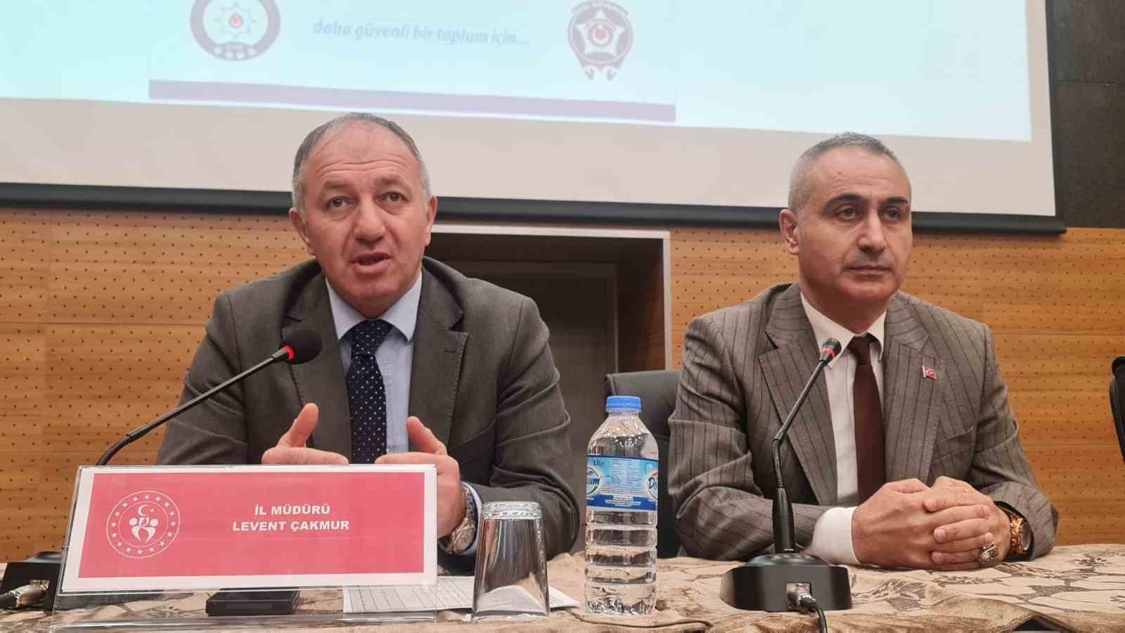 Özel güvenlikçilerle değerlendirme toplantısı