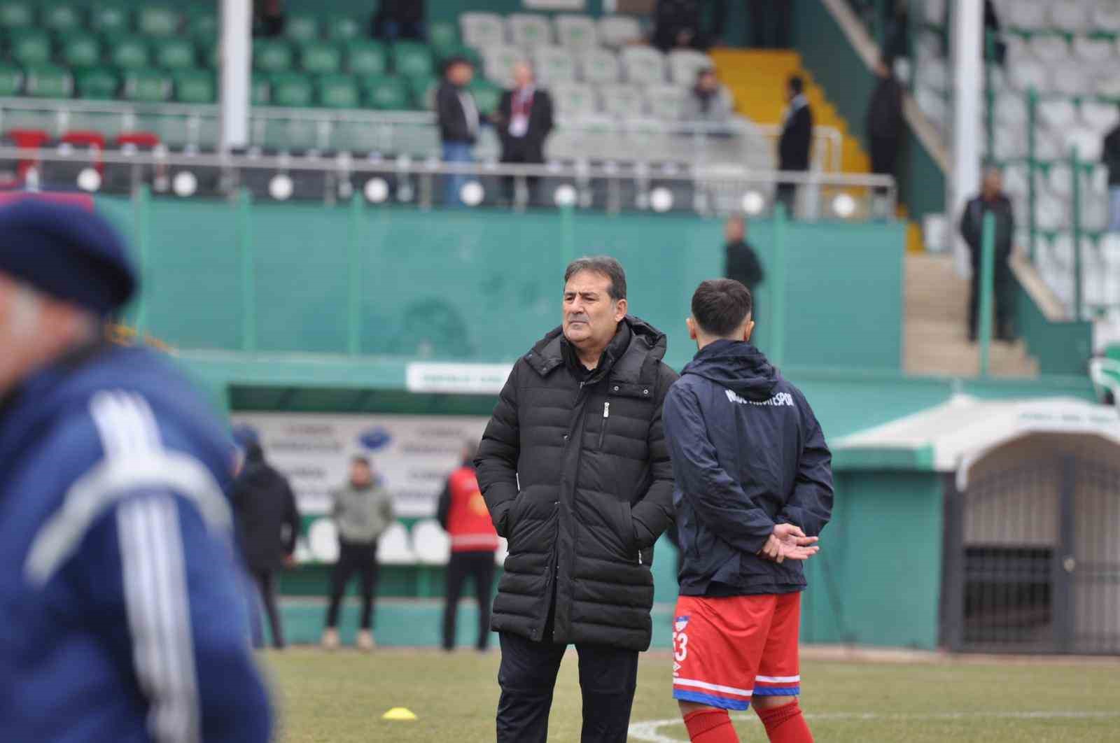 Niğde Belediyespor’da Teknik Direktör Kömürlüoğlu ile yollar ayrıldı