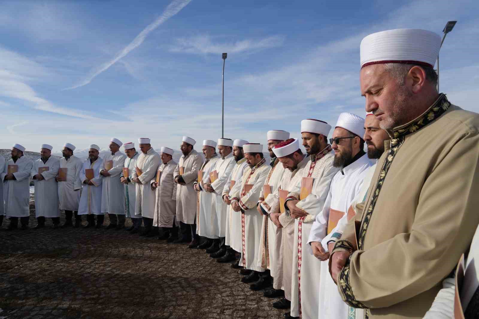 Erzurum’da 500 yıllık kadim bir gelenek: 1001 Hatim başladı
