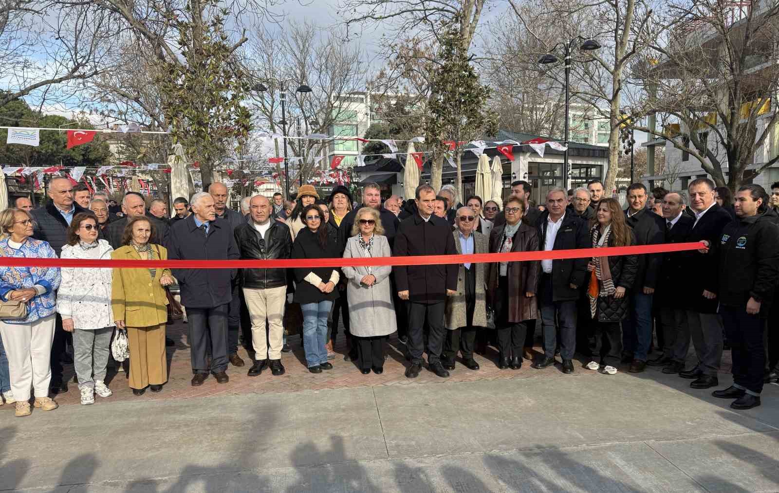 Büyükçekmece Belediyesi’nden sosyal tesis ve anıt açılışı