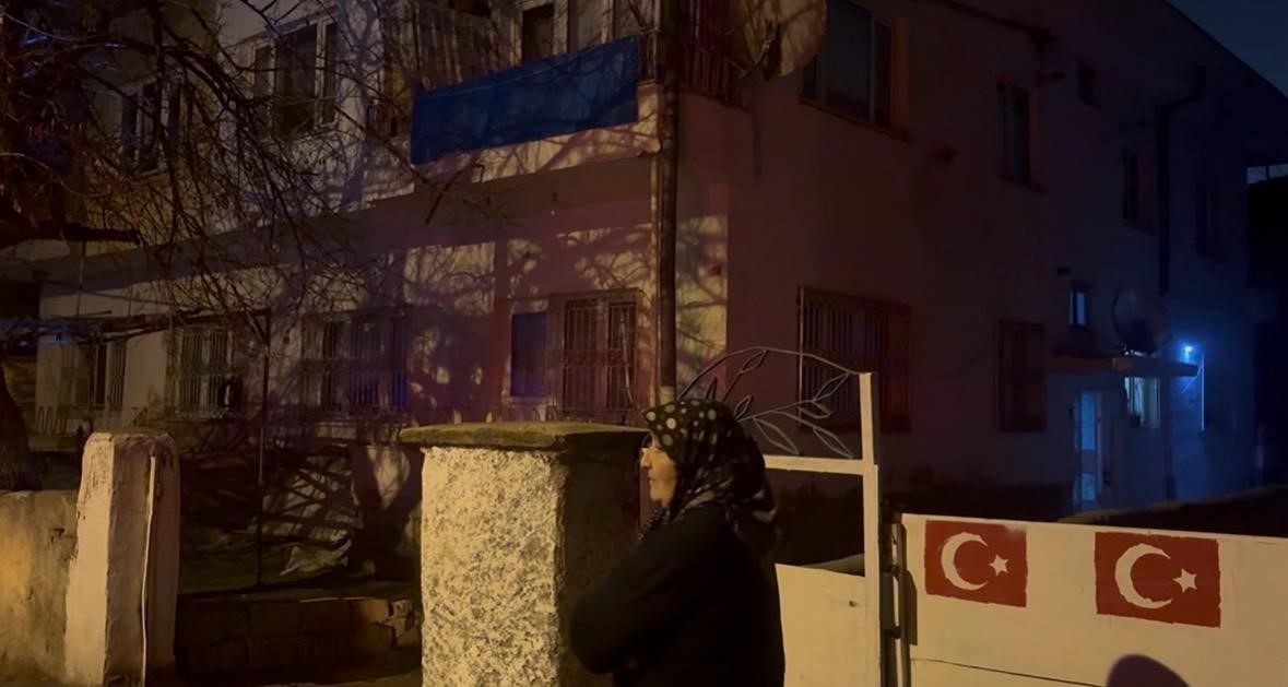 Kayseri’de komşuluk örneği: Ulaşamadığı komşusundan soğuk havada haber bekledi