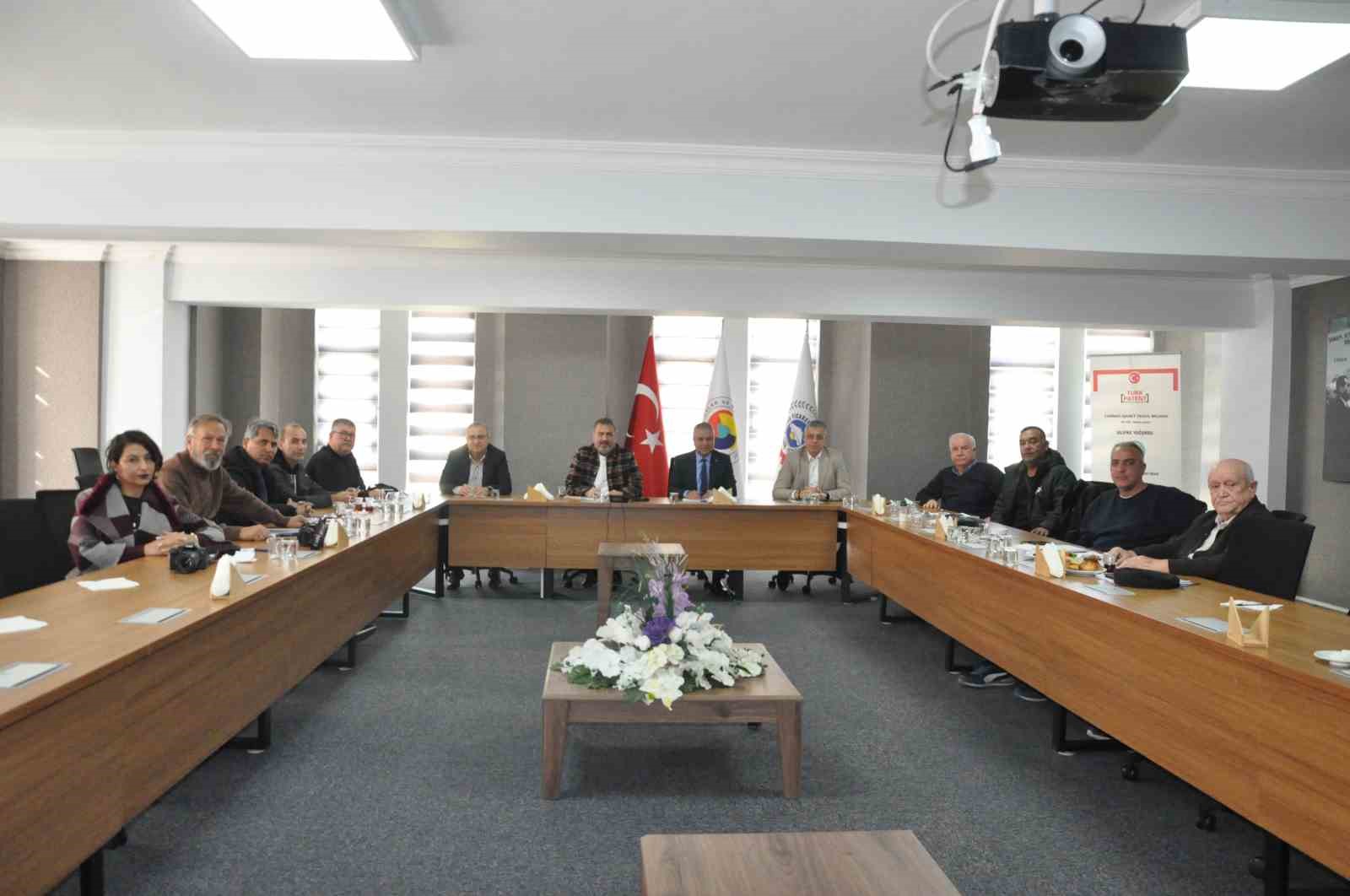 Silifke il olmak istiyor