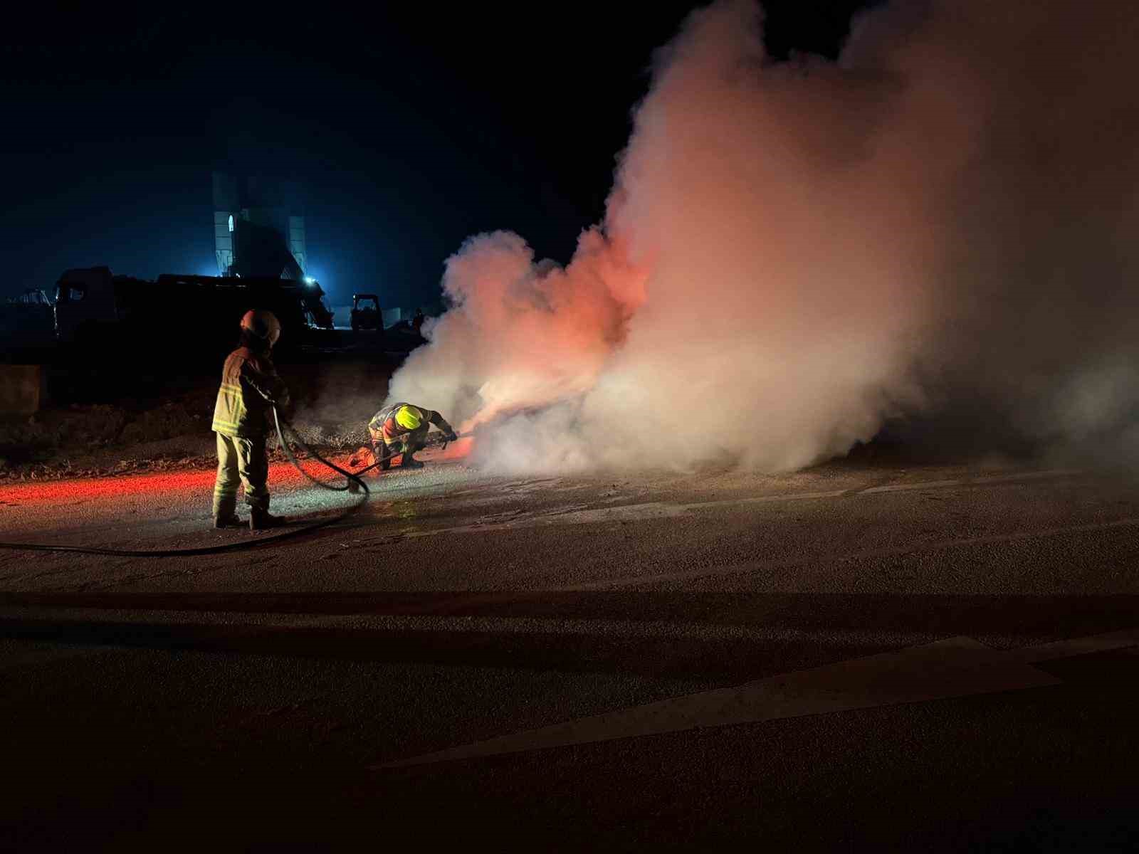 Bandırma-Susurluk karayolunda araç yangını