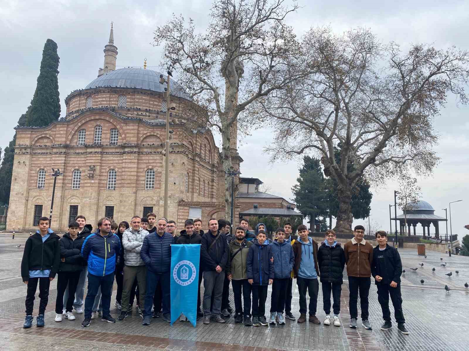 Yıldırımlı gençlerden tarihi yolculuk