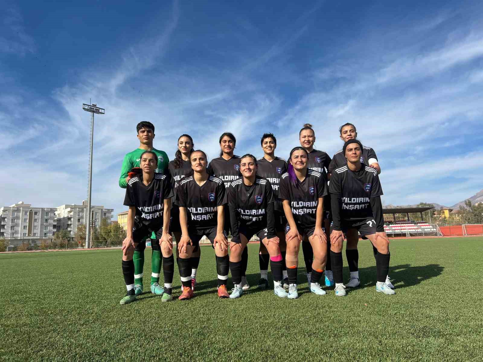 Ağrı Kadın Futbol Takımı, Silopi’den 3 puanla döndü