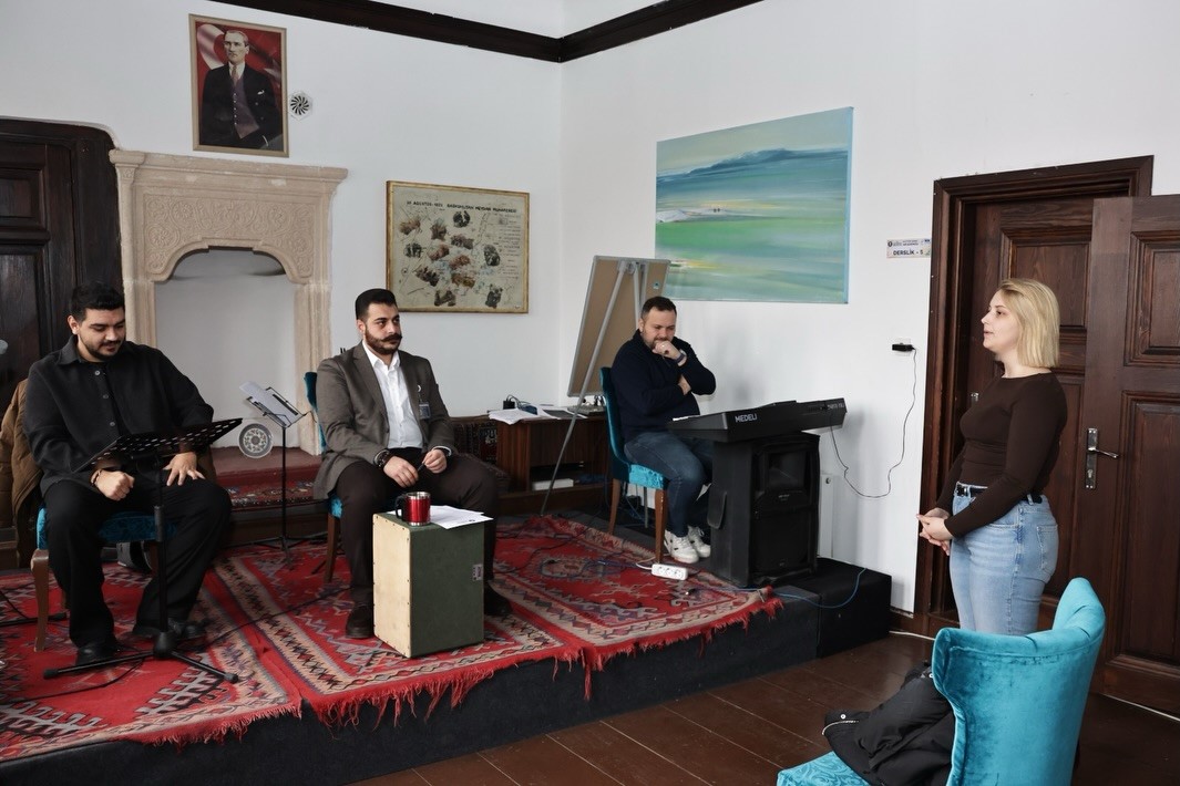 Kütahya’da ’Türk Halk Müziği Yetenek Sınavı’ düzenlendi