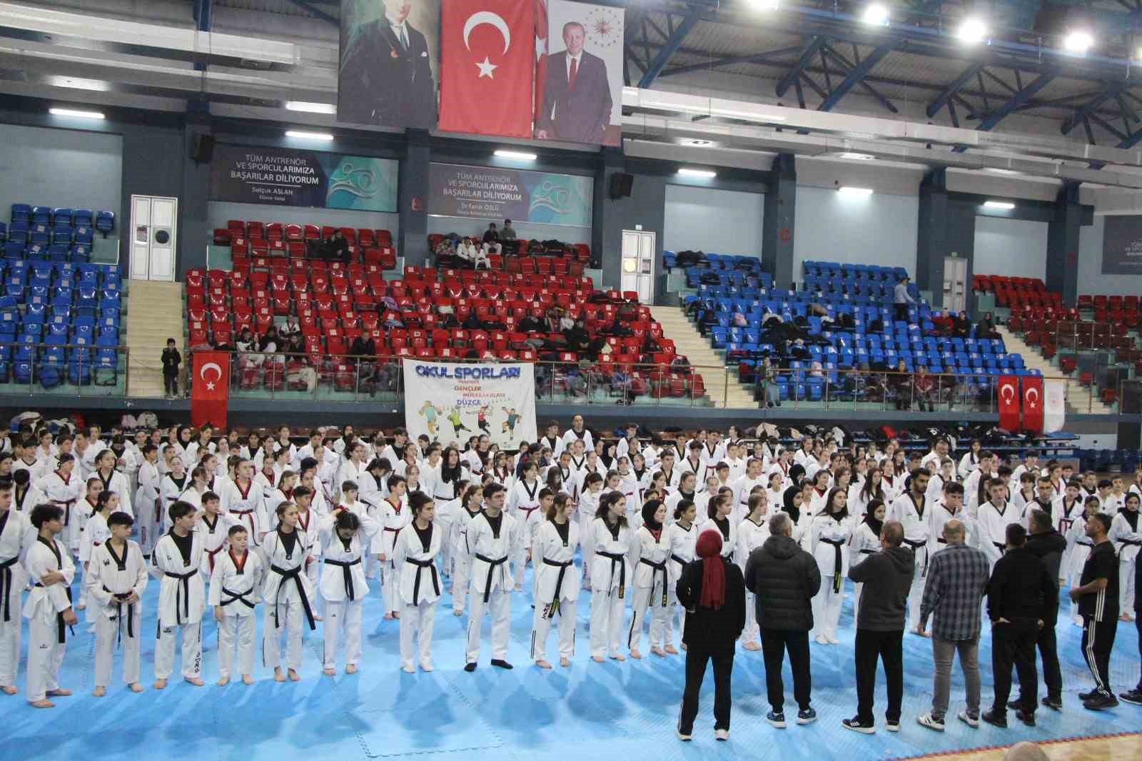 Taekwondo siyah kuşak terfi sınavları Düzce’de yapıldı