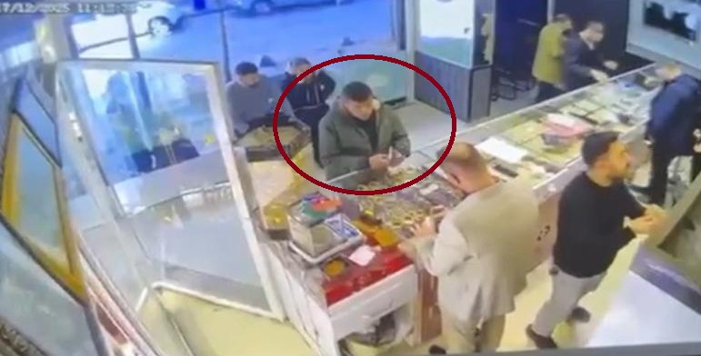 Siirt’te öldürülen kadının çalınan altınlarının kuyumcuda bozulduğu anlar kameraya yansıdı