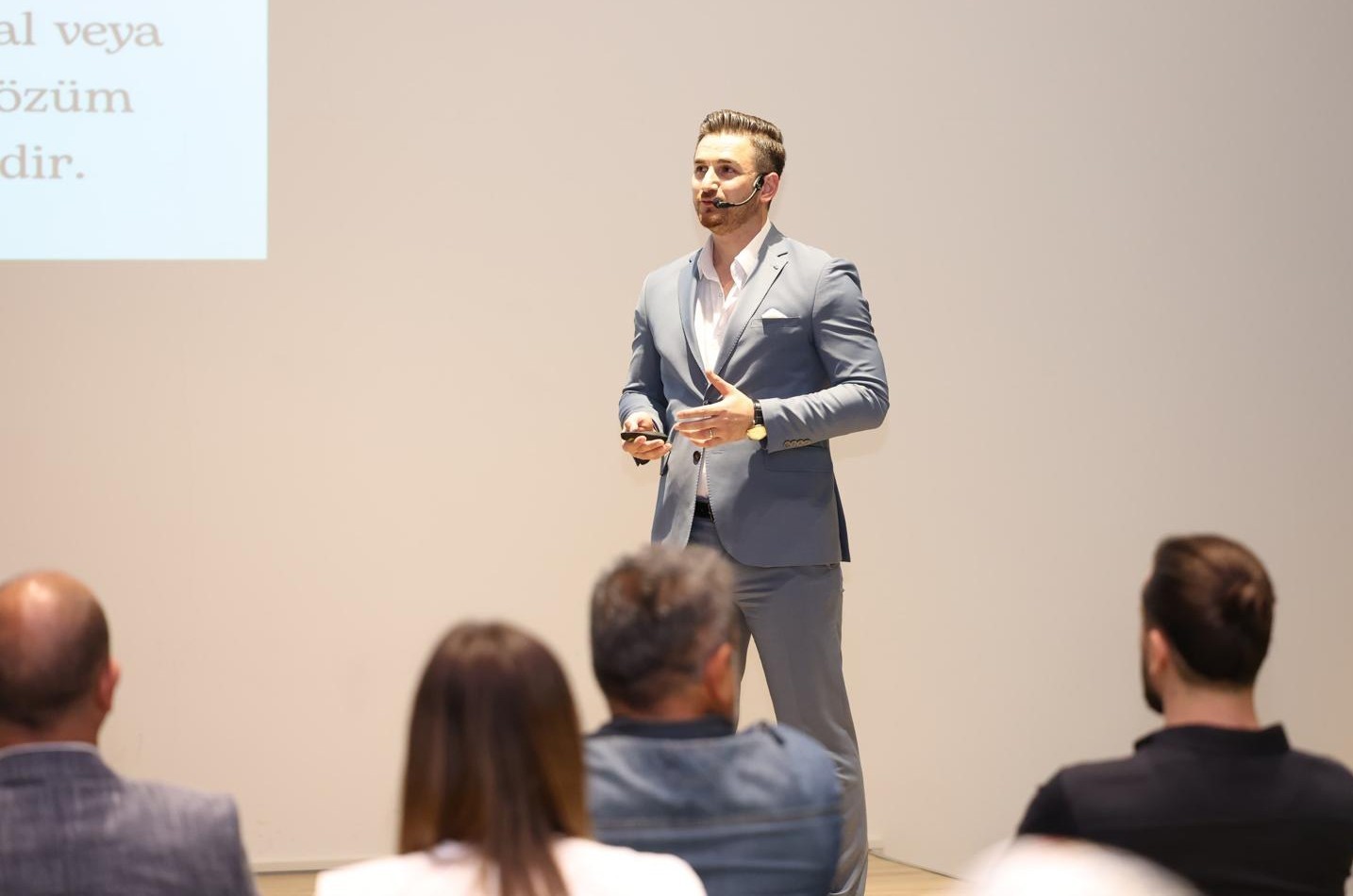 Eğitim Bilimci Paşayev, Azerbaycan’da kariyer fırsatlarını keşfetme yöntemlerini anlatacak