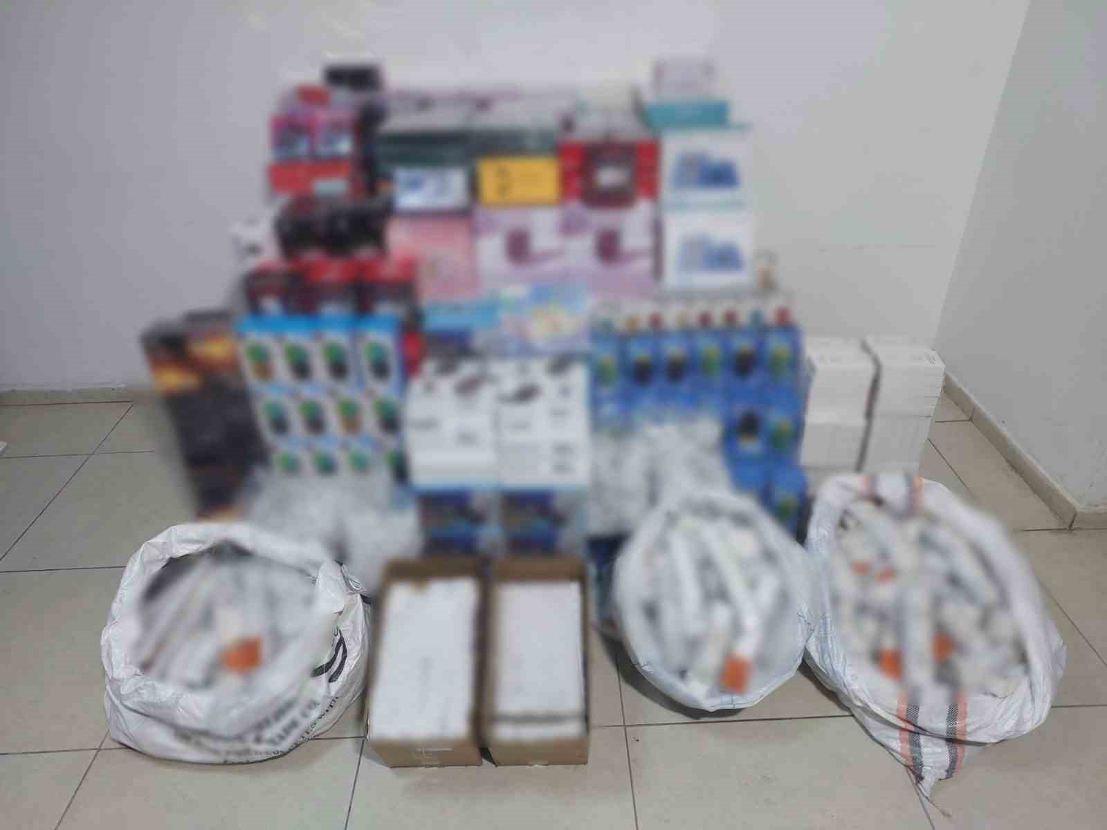 Gaziantep’te 1,3 milyon TL’lik kaçak elektronik eşya ele geçirildi: 1 gözaltı