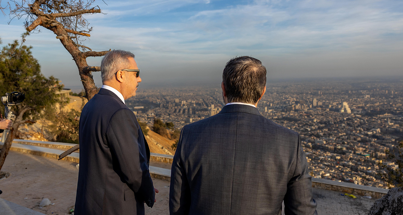 Dışişleri Bakanı Fidan, Kasyun Dağı'nda Şam'ı seyretti
